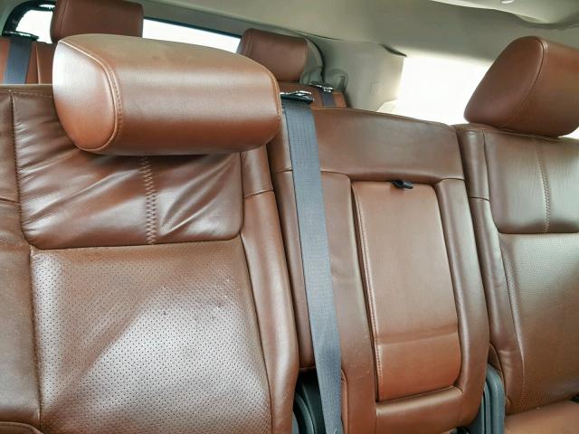 1J8HG58246C165003 - 2006 JEEP COMMANDER SILVER photo 6