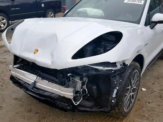 WP1AA2A57JLB14504 - 2018 PORSCHE MACAN WHITE photo 9