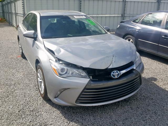 4T1BD1FK0FU154989 - 2015 TOYOTA CAMRY HYBR SILVER photo 1