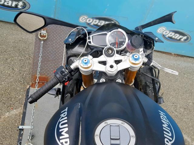 SMTA02YK8GJ735160 - 2016 TRIUMPH MOTORCYCLE DAYTONA 67 BLACK photo 5