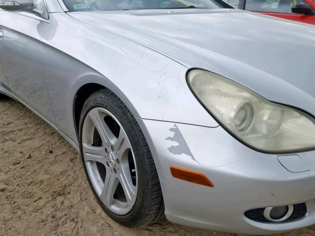 WDDDJ72XX7A089720 - 2007 MERCEDES-BENZ CLS 550 SILVER photo 9