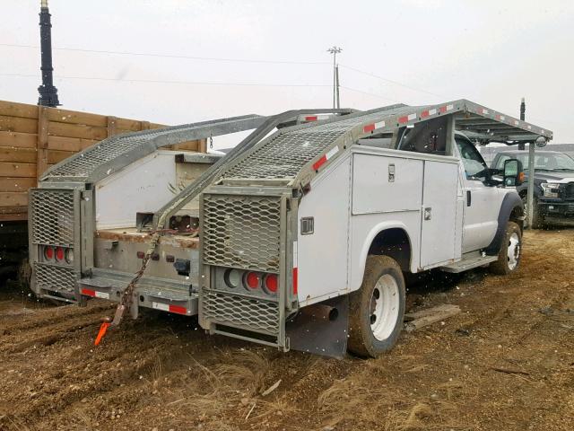 1FDUF5GY3BEA59814 - 2011 FORD F550 SUPER WHITE photo 4