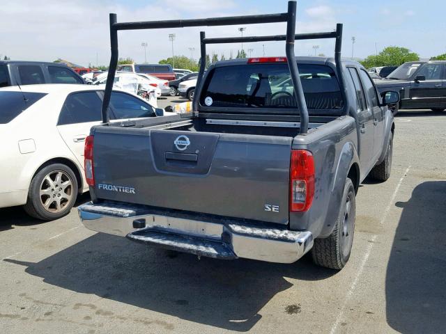 1N6AD07U16C400347 - 2006 NISSAN FRONTIER C GRAY photo 4