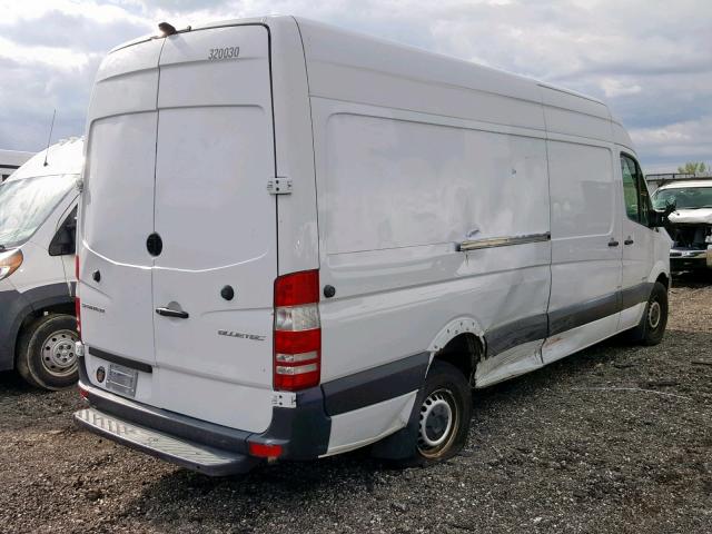 WD3PE8DC7F5948551 - 2015 MERCEDES-BENZ SPRINTER 2 WHITE photo 4