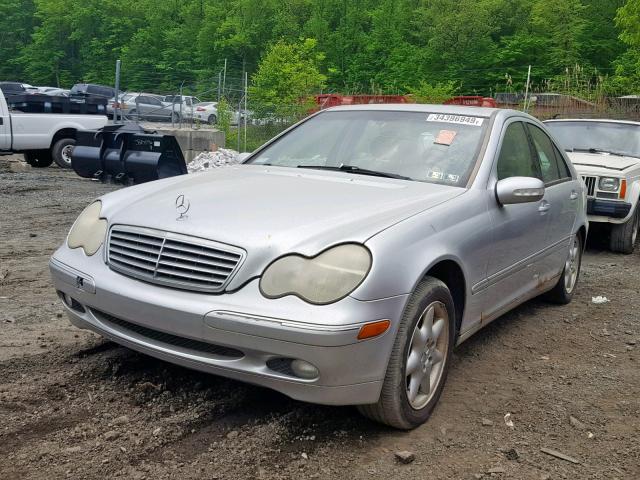 WDBRF61J62F152539 - 2002 MERCEDES-BENZ C 240 SILVER photo 2