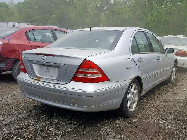 WDBRF61J62F152539 - 2002 MERCEDES-BENZ C 240 SILVER photo 4