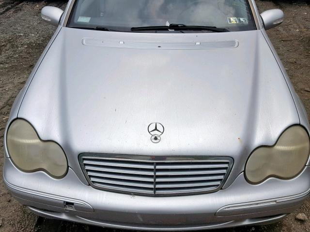 WDBRF61J62F152539 - 2002 MERCEDES-BENZ C 240 SILVER photo 7