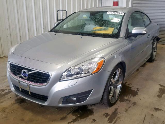 YV1672MC0CJ129970 - 2012 VOLVO C70 T5 SILVER photo 2