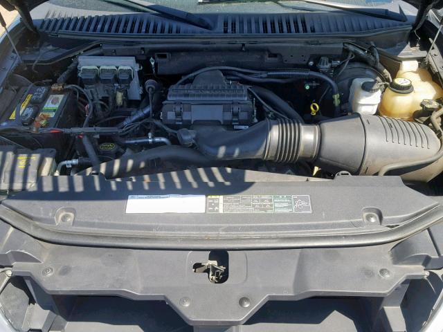 5LMFU27535LJ21728 - 2005 LINCOLN NAVIGATOR 黑色 照片 7