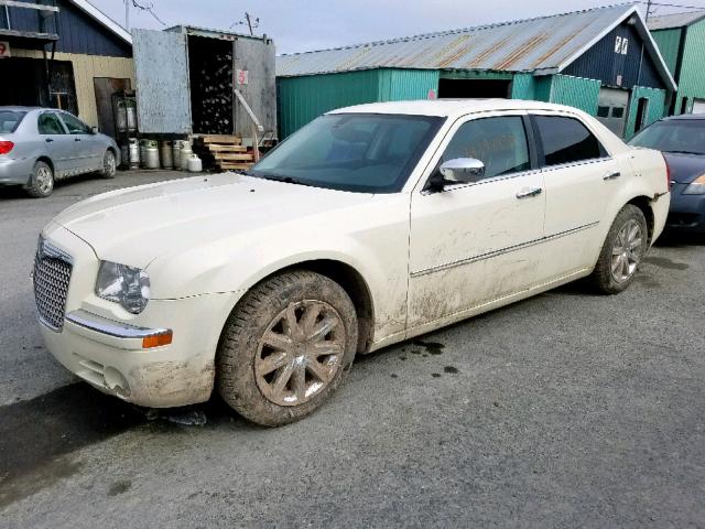 2C3KA33VX9H642351 - 2009 CHRYSLER 300 LIMITE WHITE photo 2