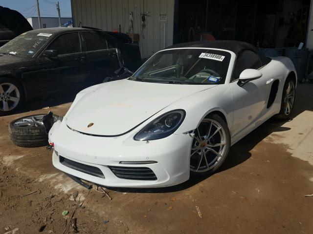 WP0CA2A83JS210737 - 2018 PORSCHE BOXSTER WHITE photo 2