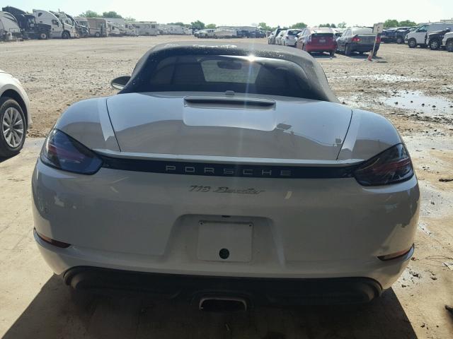 WP0CA2A83JS210737 - 2018 PORSCHE BOXSTER WHITE photo 6