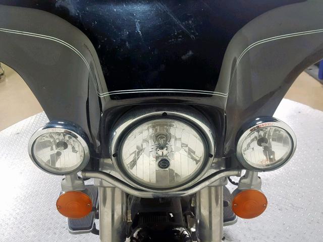 1HD1FC4199Y648778 - 2009 HARLEY-DAVIDSON FLHTCU BLACK photo 18