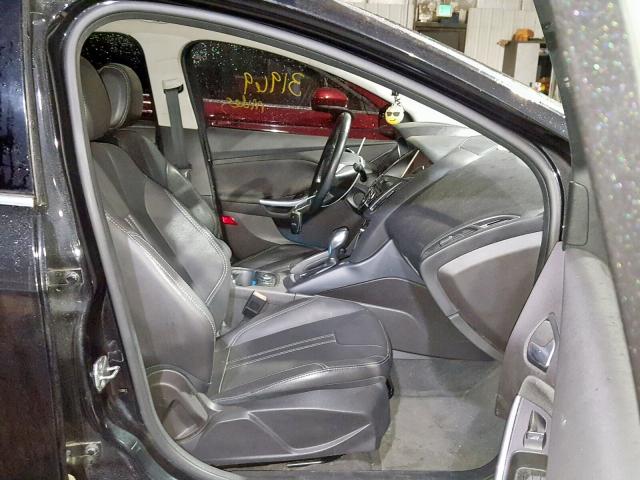 1FADP3J22EL121980 - 2014 FORD FOCUS TITA BLACK photo 5