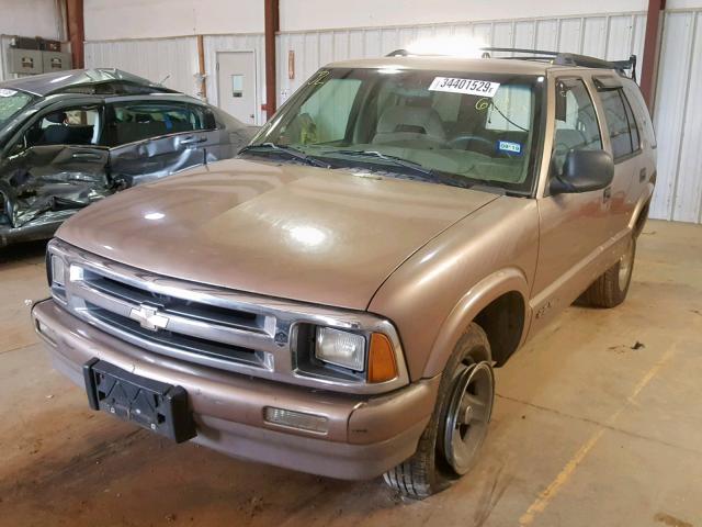 1GNCS13W6T2186382 - 1996 CHEVROLET BLAZER TAN photo 2