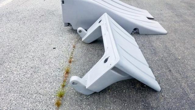 23 - 2000 AERO COMPLETE Weiß Foto 2