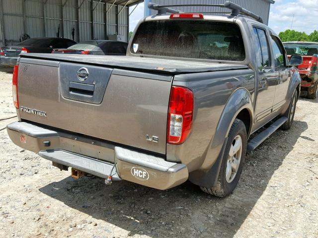 1N6AD07U06C461284 - 2006 NISSAN FRONTIER C GRAY photo 4