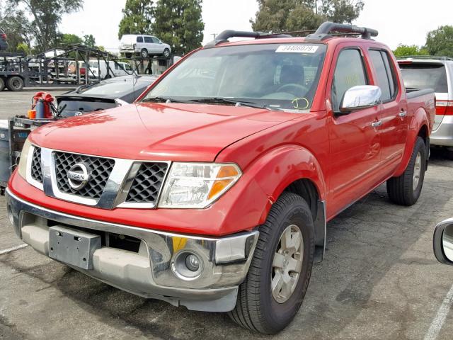 1N6AD07U76C416195 - 2006 NISSAN FRONTIER C RED photo 2