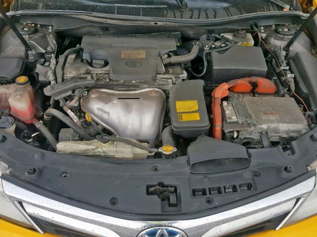 4T1BD1FK2EU100110 - 2014 TOYOTA CAMRY HYBR YELLOW photo 7