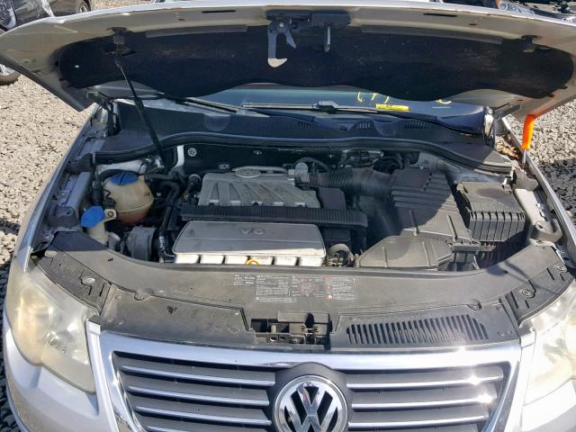 WVWFU93C06P148299 - 2006 VOLKSWAGEN PASSAT 3.6 SILVER photo 7