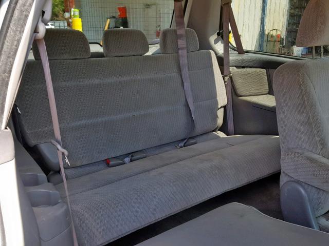 5FNRL18564B111583 - 2004 HONDA ODYSSEY LX SILVER photo 9