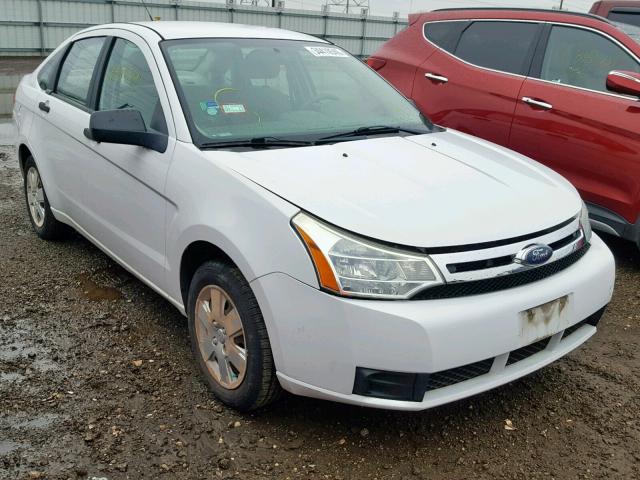 1FAHP34N18W130003 - 2008 FORD FOCUS S/SE WHITE photo 1