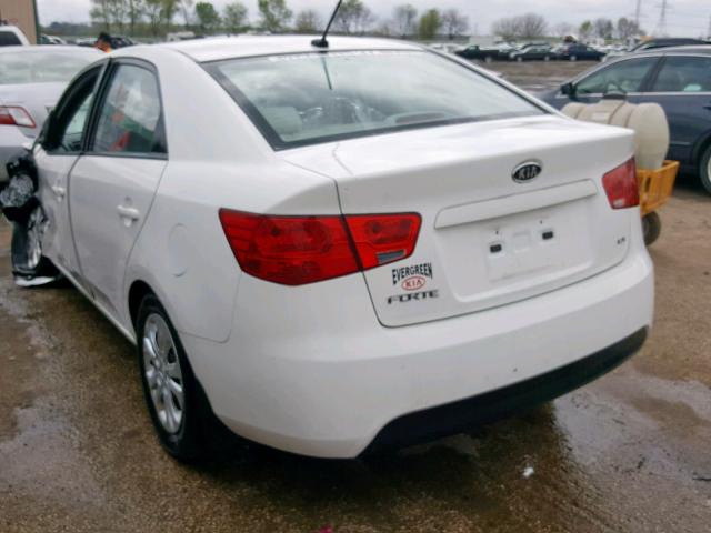 KNAFU4A26A5059965 - 2010 KIA FORTE EX WHITE photo 3