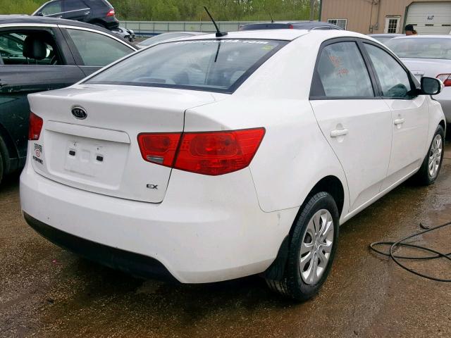 KNAFU4A26A5059965 - 2010 KIA FORTE EX WHITE photo 4