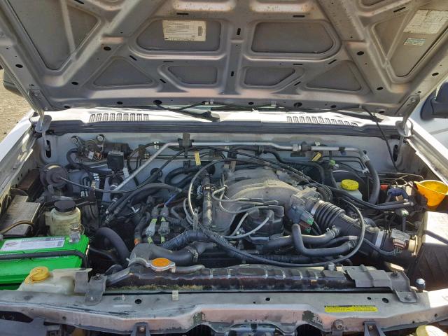 5N1ED28Y0YC543404 - 2000 NISSAN XTERRA XE SILVER photo 7