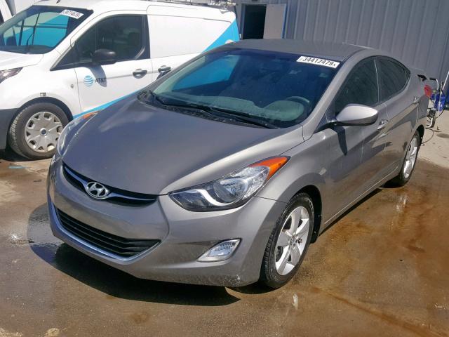 5NPDH4AE4DH422454 - 2013 HYUNDAI ELANTRA GL GRAY photo 2