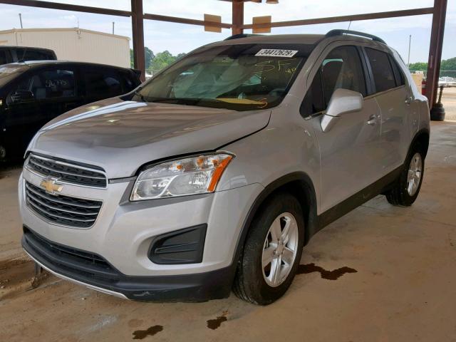 3GNCJLSB7GL255047 - 2016 CHEVROLET TRAX 1LT SILVER photo 2