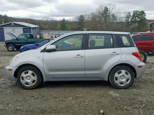 JTKKT624640069213 - 2004 TOYOTA SCION XA SILVER photo 9