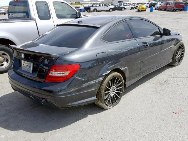 WDDGJ4HB2CF906361 - 2012 MERCEDES-BENZ C 250 BLACK photo 4