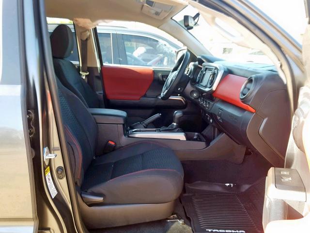 3TMCZ5AN2HM106713 - 2017 TOYOTA TACOMA DOU ნაცრისფერი ფოტო 5