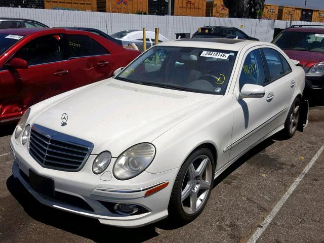 WDBUF56X29B434566 - 2009 MERCEDES-BENZ E 350 WHITE photo 2