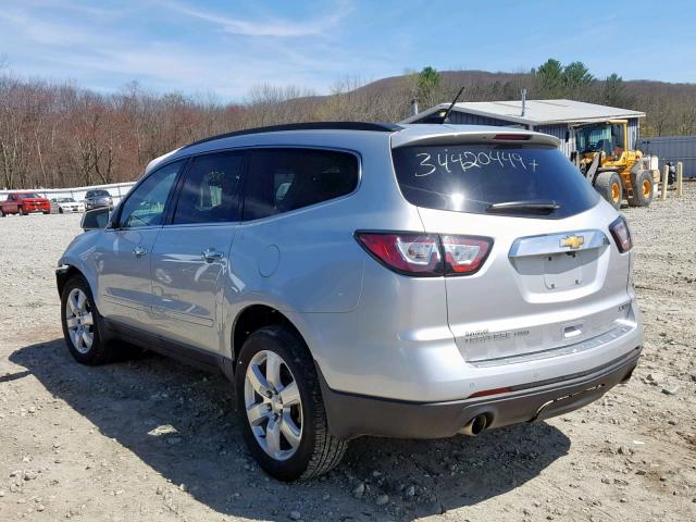 1GNKVJKD5HJ313204 - 2017 CHEVROLET TRAVERSE P SILVER photo 3