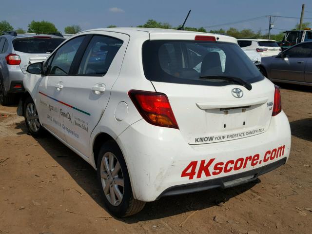 VNKKTUD34FA042354 - 2015 TOYOTA YARIS WHITE photo 3