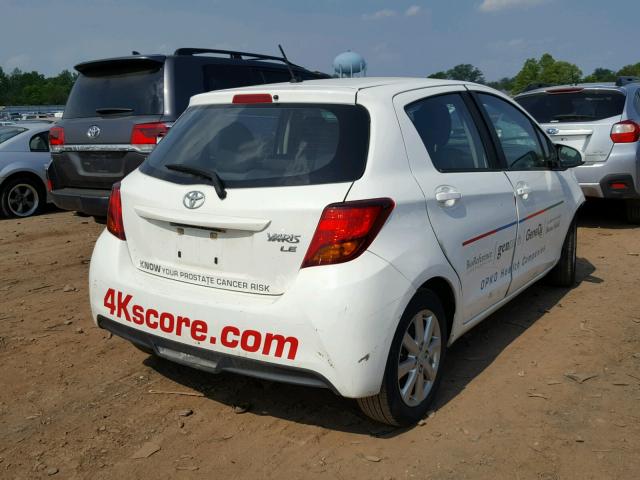 VNKKTUD34FA042354 - 2015 TOYOTA YARIS WHITE photo 4