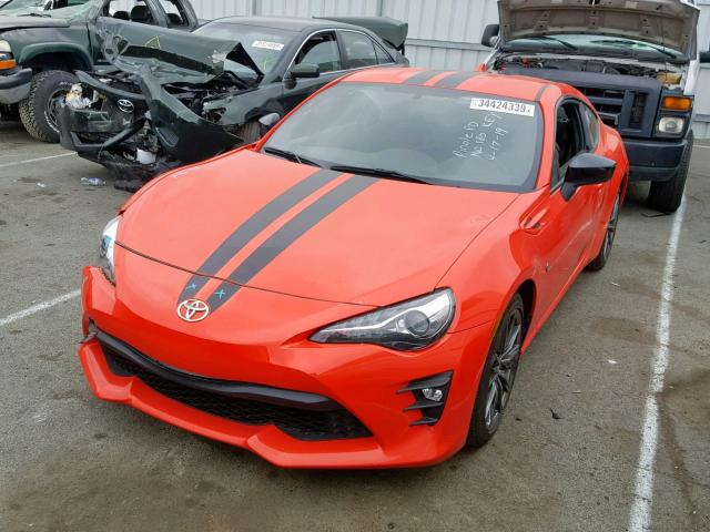 JF1ZNAA17H8708125 - 2017 TOYOTA 86 BASE ORANGE photo 2