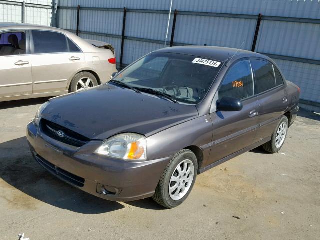 KNADC125836248308 - 2003 KIA RIO GRAY photo 2