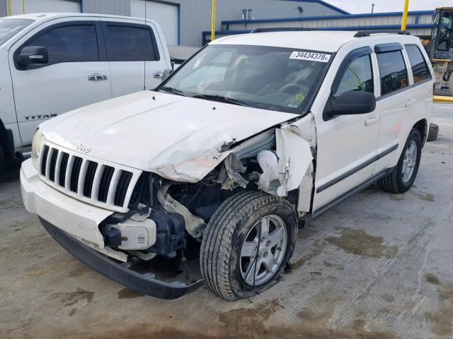 1J8HR48P67C503759 - 2007 JEEP GRAND CHER WHITE photo 2