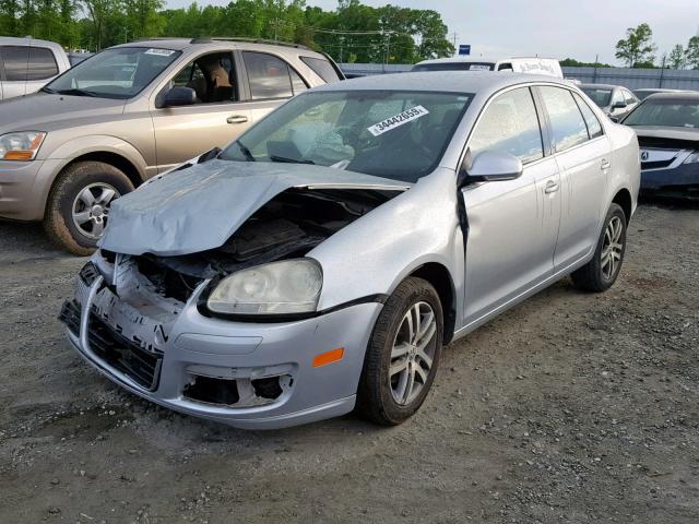 3VWRF71K56M670564 - 2006 VOLKSWAGEN JETTA 2.5 SILVER photo 2