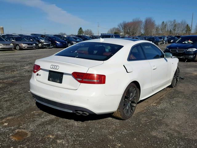 WAULVBFR8CA000999 - 2012 AUDI S5 PREMIUM WHITE photo 4