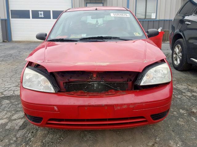 3FAFP31N55R155304 - 2005 FORD FOCUS ZX3 RED photo 9