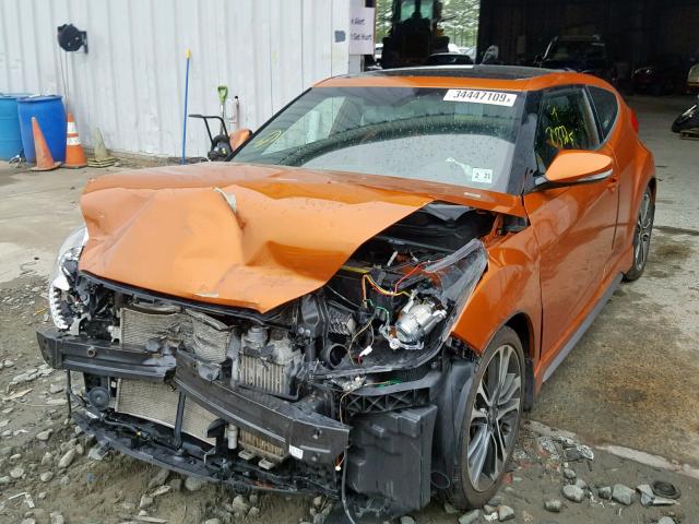 KMHTC6AE2GU267821 - 2016 HYUNDAI VELOSTER T ORANGE photo 2