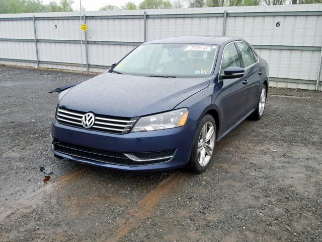 1VWBT7A32EC046675 - 2014 VOLKSWAGEN PASSAT SE BLUE photo 2