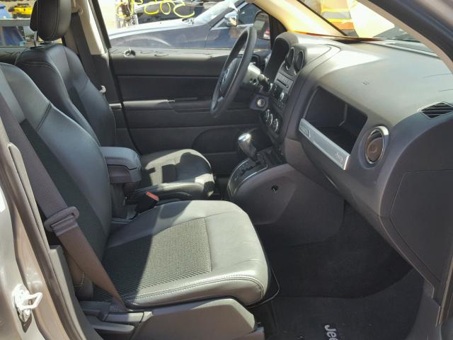 1C4NJCBA4FD179283 - 2015 JEEP COMPASS SP 银色 照片 5