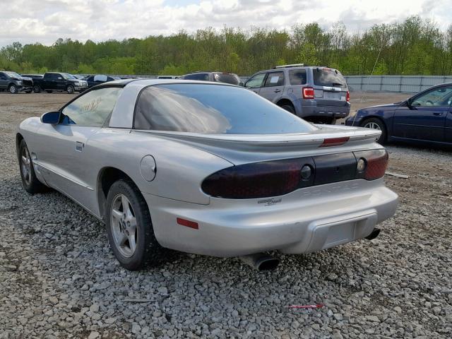 2G2FV22G6W2206405 - 1998 PONTIAC FIREBIRD F SILVER photo 3