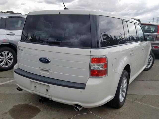 2FMGK5B85DBD14395 - 2013 FORD FLEX SE WHITE photo 4