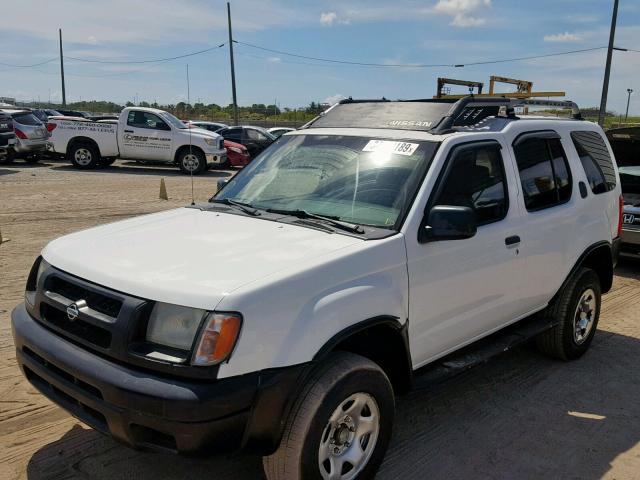 5N1ED28T2YC511056 - 2000 NISSAN XTERRA XE WHITE photo 2